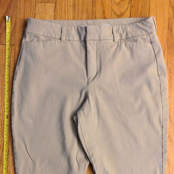 Old Navy Gray Chinos Classic Style - Picture 4 of 8